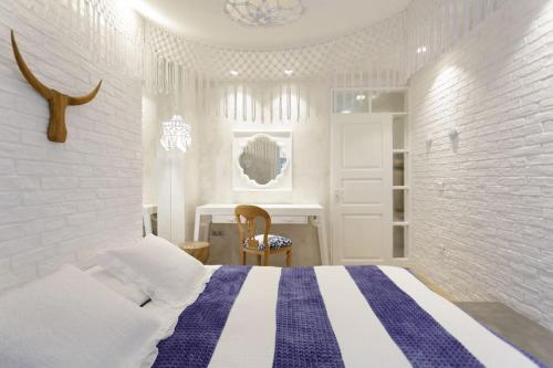 Stylish, Quiet & Relaxing, a Hidden Gem near the Acropolis, Ateny