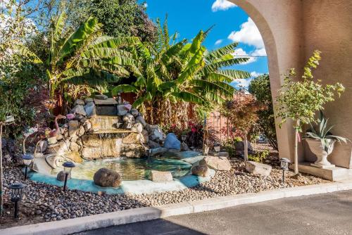 ทัศนียภาพภายนอกโรงแรม, ควอลิตี้ อินน์ เนียร์ ฟอร์ต ฮันเตอร์ ลิกเกต (Quality Inn Near Fort Hunter Liggett) in คิงซิตี้ (แคลิฟอร์เนีย)