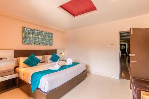 Deluxe Double Room image 6