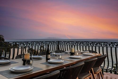 Villa Reina by Fieldtrip Majestic Ocean-View Villa in Malibu in Topanga, USA