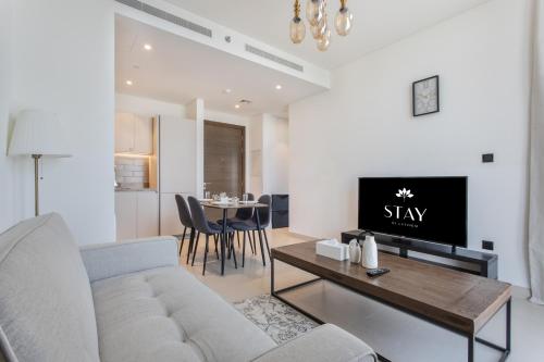 STAY BY LATINEM Luxury 1BR Holiday Home CV B1311 near Burj Khalifa, Dubai (photo 3)