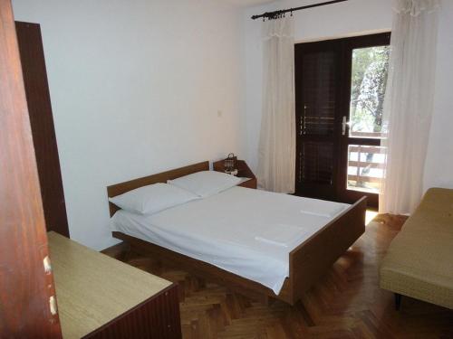 Apartments Ivan1 - 10m from beach - image 14