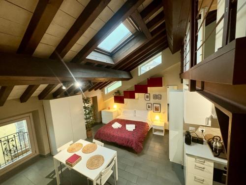 Niki O. Apartments 5