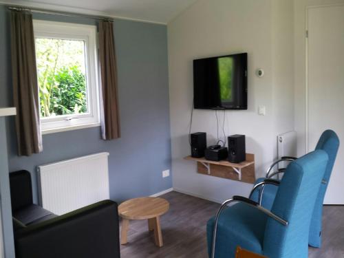 Garden View chalet with terrace or conservatory near Amerongse Berg in Elst