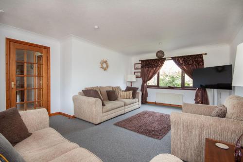 Boutique Four Bed Holiday Home in Inverness in Milton of Leys
