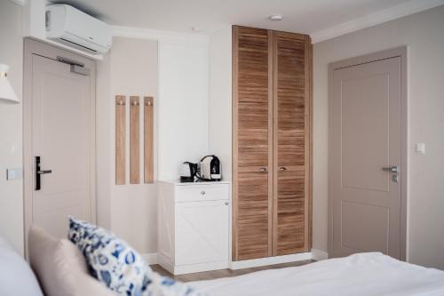 Economy Double Room  image 4
