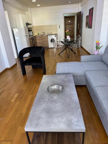 Ithaki Phinikoudes Apartment No. 205 - image 3