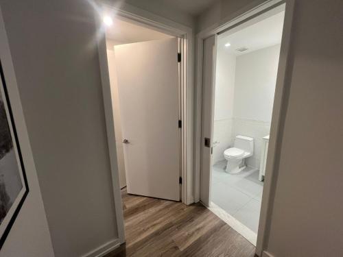 Luxury 2 BD unit in Financial District, New York (Foto 10)