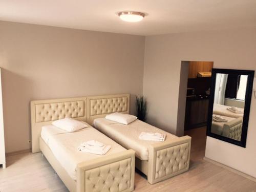 Prestige Flats, Brusel