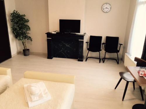 Prestige Flats - image 2