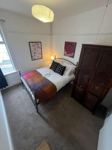 6 bed house - 12 minutes to City Centre, Birmingham (photo 4)