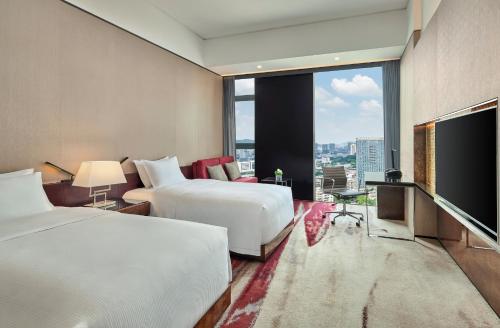 room detail thumbnail 1