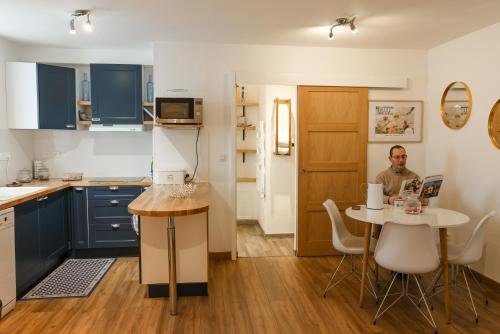 "entre Troyes murs", 4 appartements avec parking, Troyes - Prugny