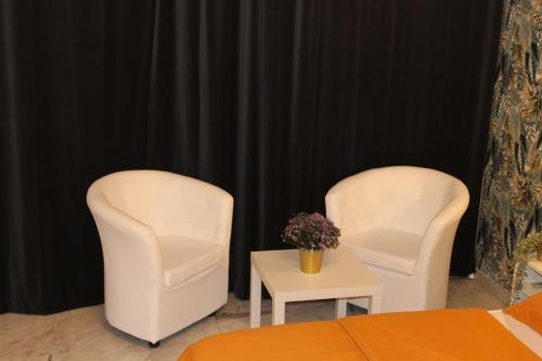 B&B Esty - image 7