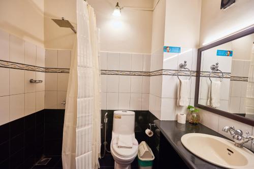 Standard 2-Bedroom Family Cottage image 4