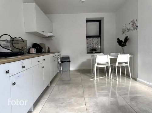 廚房, Leitrim Property Cork in 尚登