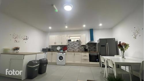 廚房, Leitrim Property Cork in 尚登