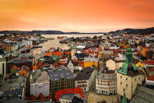 Kong Oscars gate 28 - 301 Kong Oscars gate 28 - 301