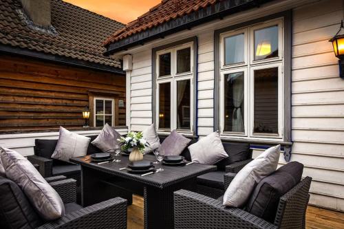 Kong Oscars gate 28 - 301 Kong Oscars gate 28 - 301