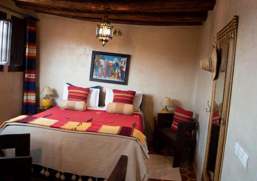 Deluxe Double or Twin Room image 10
