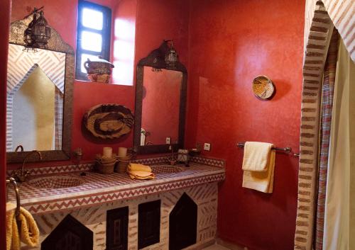 Riad Amirat Al Jamal - image 6
