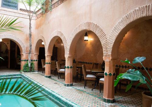 Riad Amirat Al Jamal - image 11