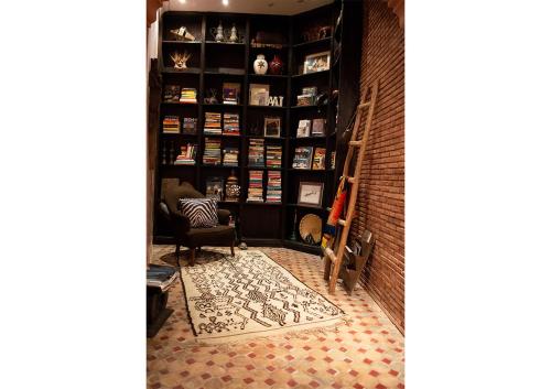 Deluxe Double or Twin Room image 1