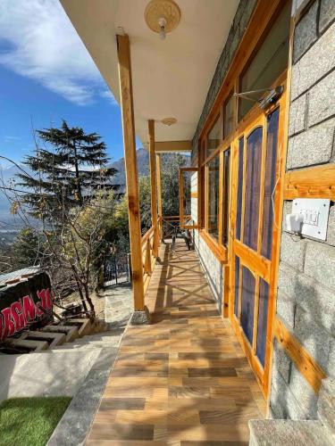 شرفة/ تراس, Kutumb Homestay Naggar in Naggar