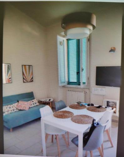 Renaissance, Marina di Carrara (Foto 2)
