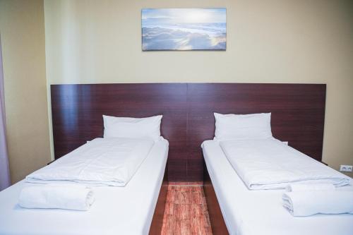 Deluxe Double Room image 3