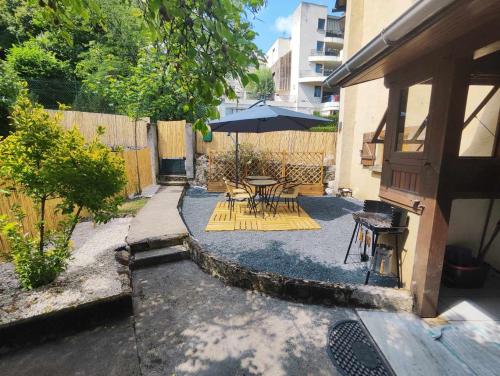 Appartement avec terrasse - Location saisonnière - Terrasson-Lavilledieu