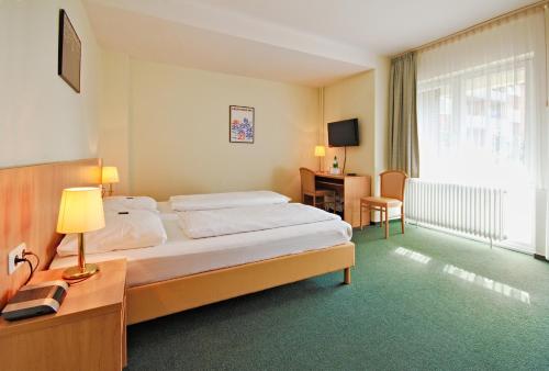 1 double bed, 1 sofa bed