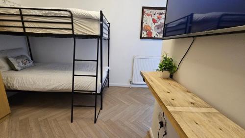 Central Studios & Ensuite Rooms! - Camberwell 5