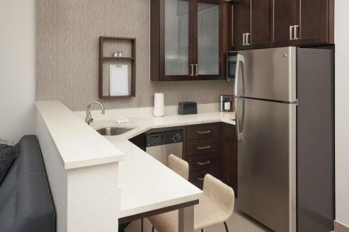 Residence Inn by Marriott West Palm Beach Downtown/Rosemary Square Area - image 13