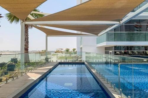 Cozy and Stylish Studio Retreat in DAMAC Hills, Dubaj