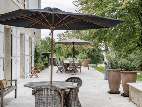 La Grande Maurague, Boutique Guesthouse with Pool in South of France, Peaceful countryside Stay in the Gers – Condom, FL