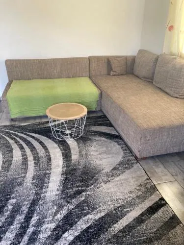 Selbst Check in 30 Zone Internet, Waschmaschine, free Parkplatz in Duisburg, Deutschland