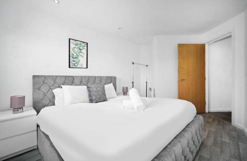 2 bedroom apartment with balcony and parking, Birmingham (fotografie 6)
