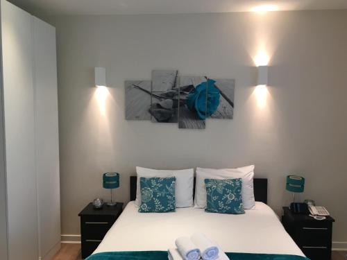 Victoria - Vincent Square by Flying Butler - image 12