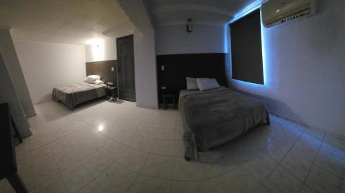 Hotel Montreal - image 3