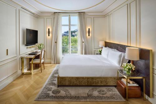 Premier Junior Suite image 7