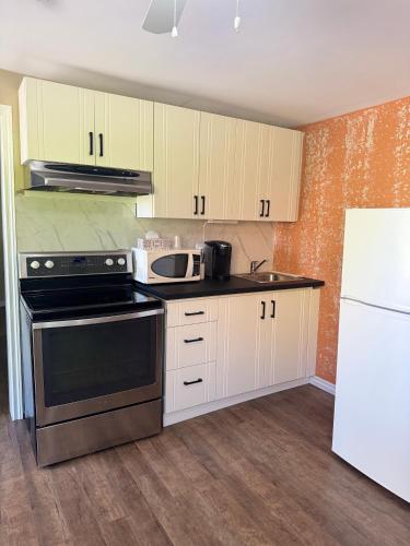 ห้องครัว, ลินคอล์น อินน์ เฟรเดอริกตัน (Lincoln Inn Fredericton) in เฟรเดริกตัน (NB)