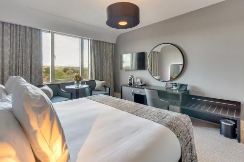 Classic King Room image 2