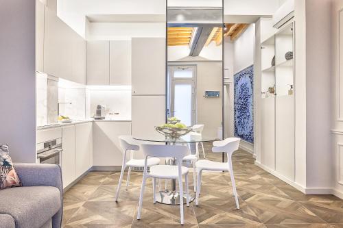 Modern Art Suite in Florence - main image