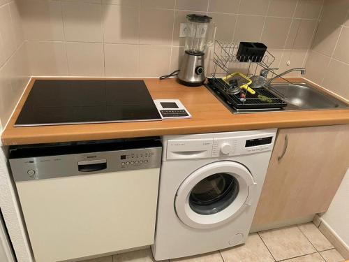 La Pause Larzac-Parking privé-A 20 min de Millau (La Pause Larzac-Parking prive-A 20 min de Millau) in لا كافاليري