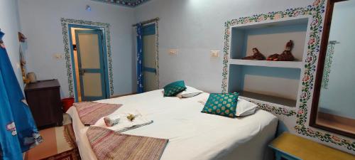 Double Room with Private Bathroom image 6