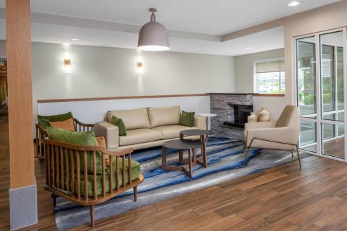 Fairfield Inn & Suites Portland West Beaverton - image 13