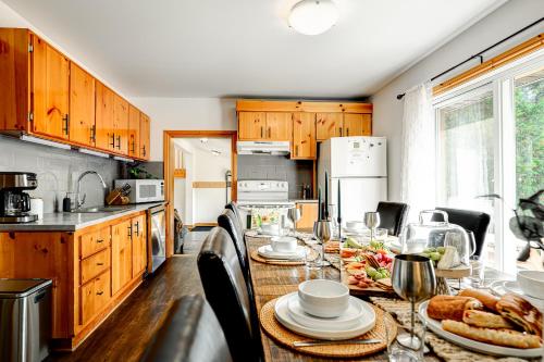Le Alesund, 5BR avec SPA, PLAGE et embarcations in Sainte Lucie des Laurentides (QC)