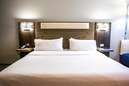606040492 Holiday Inn Express Manzanillo by IHG