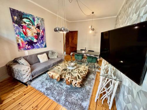 Upper- class Apartment in Sofia Center - image 14